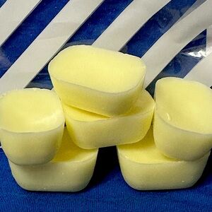 Large soy wax melts are fragrant and luxurious Hand poured natural ingredients.